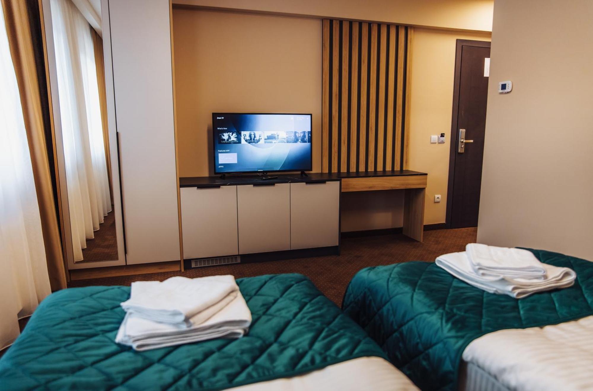 Lukavica Hotel Brcko Gas Sarajevo חדר תמונה