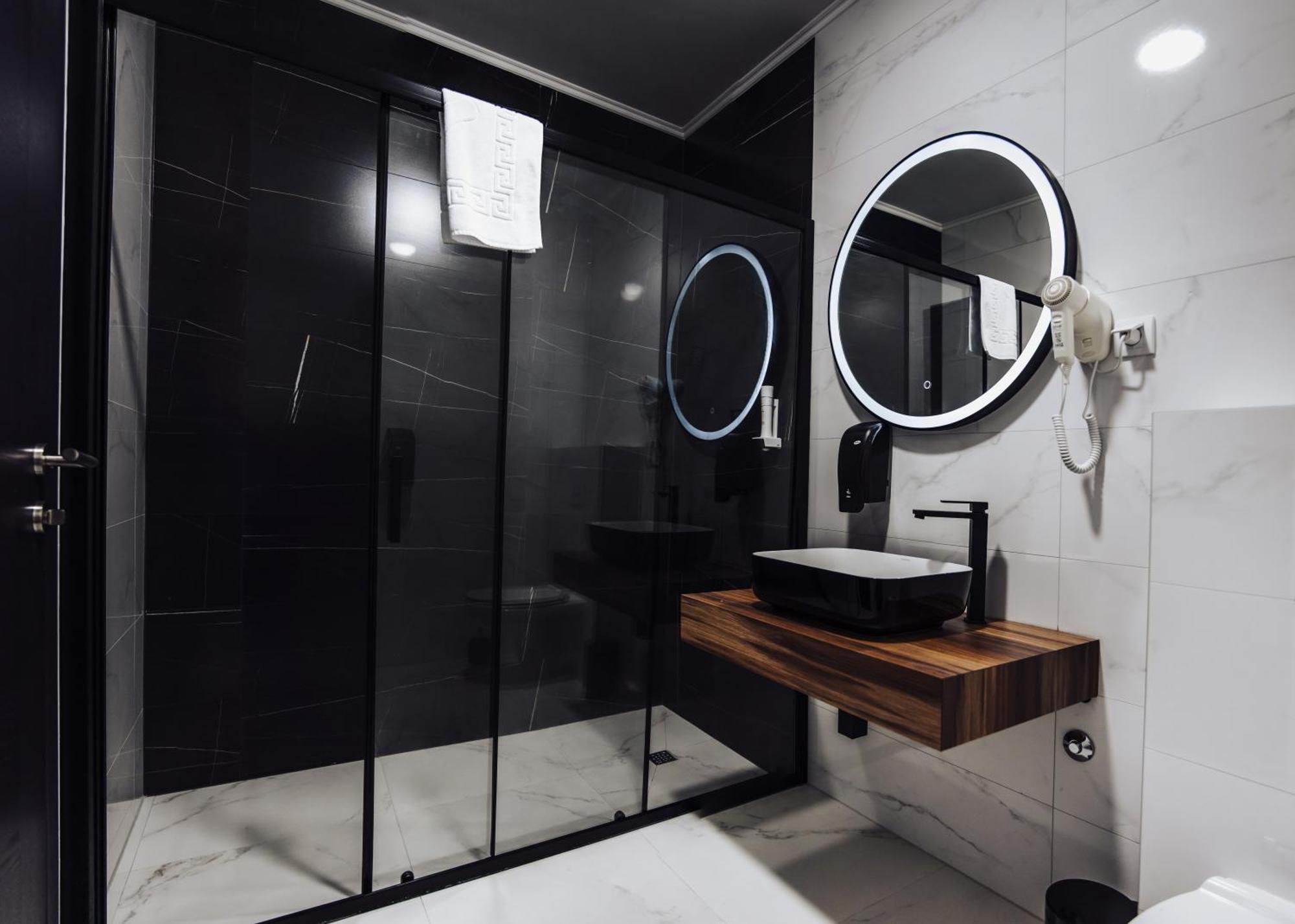 Lukavica Hotel Brcko Gas Sarajevo מראה חיצוני תמונה