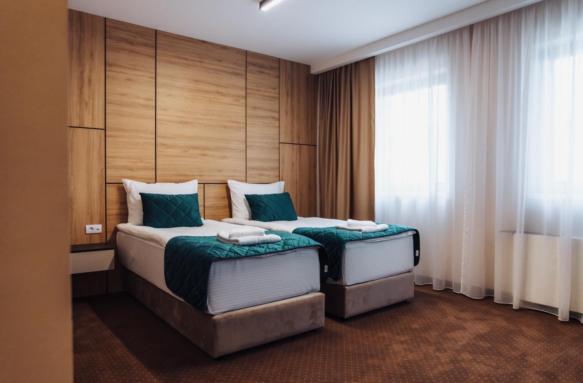 Lukavica Hotel Brcko Gas Sarajevo מראה חיצוני תמונה