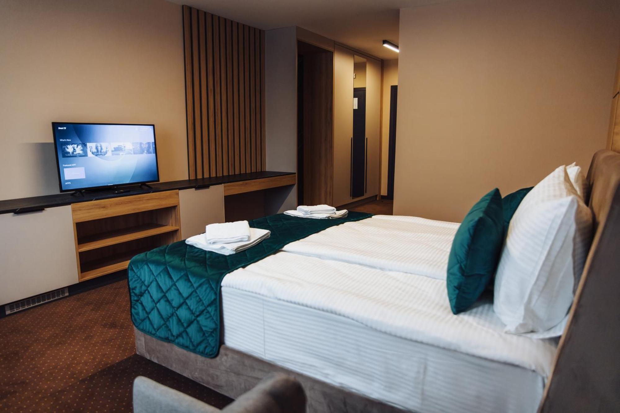 Lukavica Hotel Brcko Gas Sarajevo מראה חיצוני תמונה