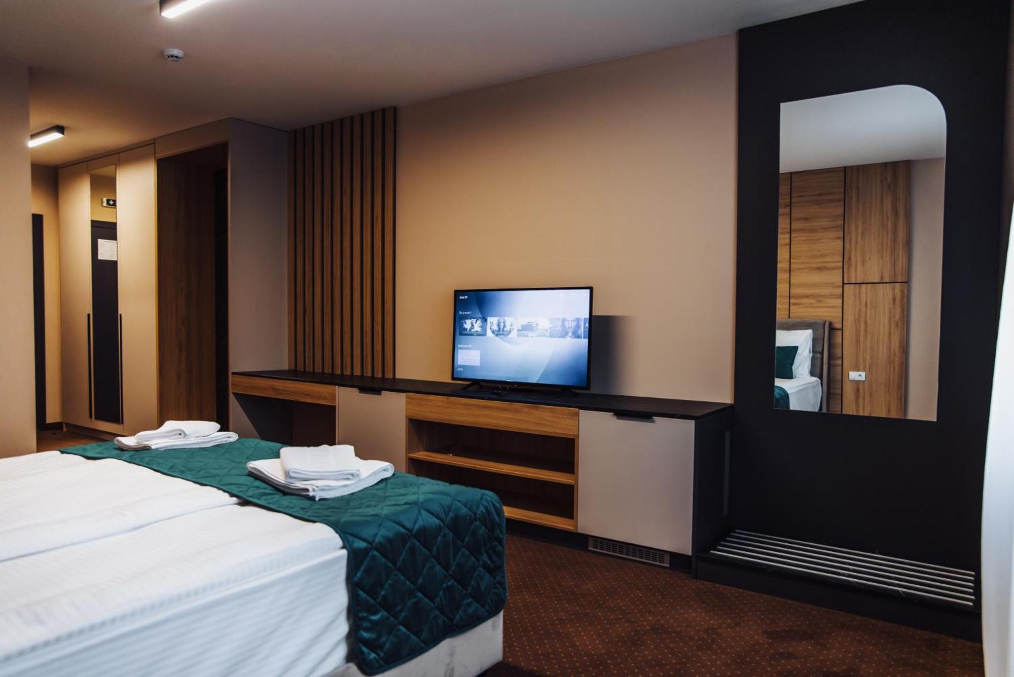 Lukavica Hotel Brcko Gas Sarajevo מראה חיצוני תמונה