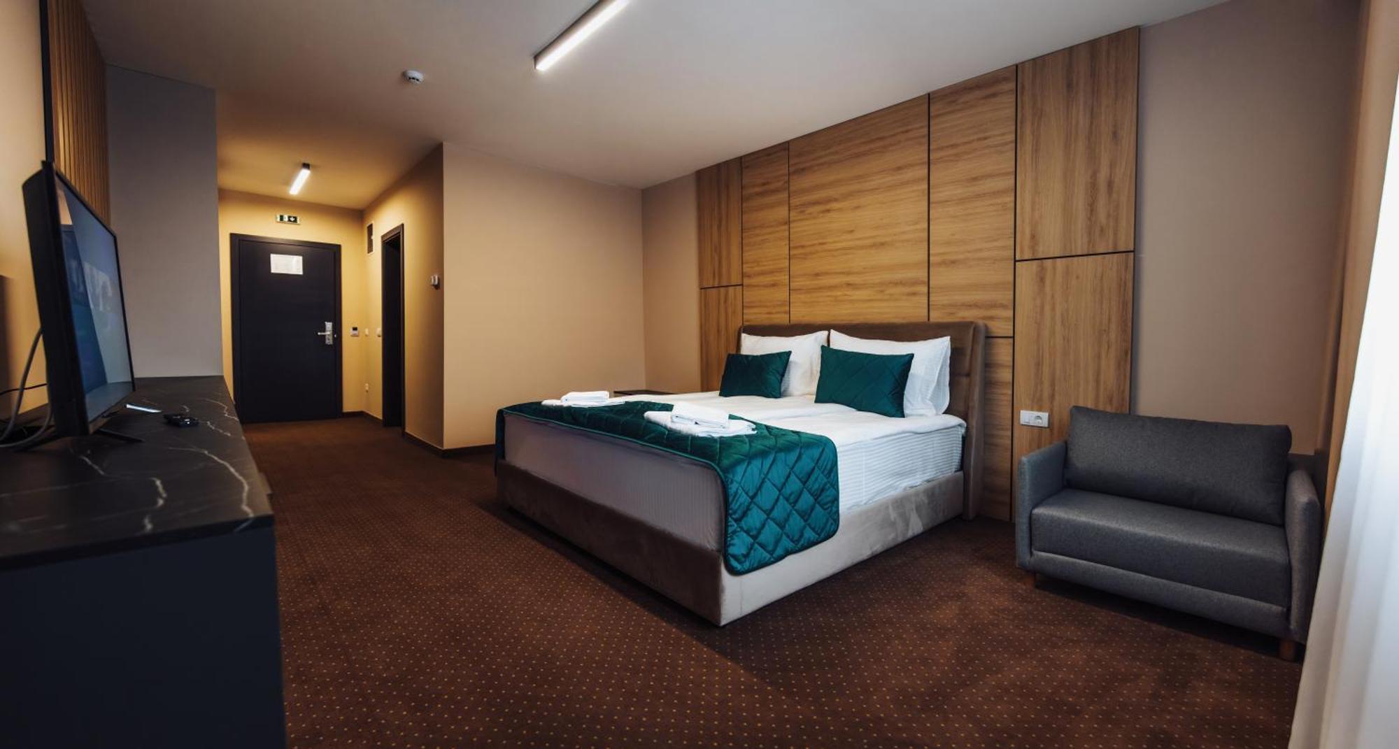 Lukavica Hotel Brcko Gas Sarajevo מראה חיצוני תמונה